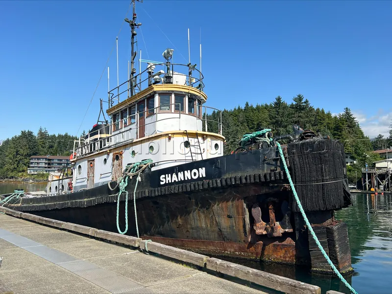 1957 tug boat Lisa M (formerly Shannon Foss)